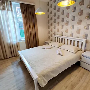 https://room.alltbilisihotels.com