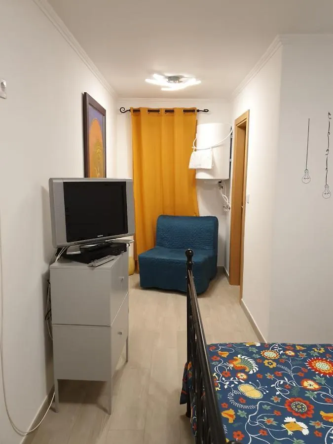 Lisbon Hostel Terminal 4